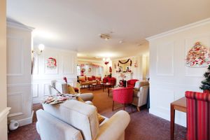 COMMUNAL LOUNGE- click for photo gallery
